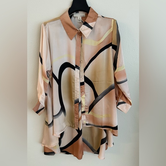BY DESIGN Louisiana High/Low Blouse SIZE M THREE QUARTER SLEEVES NEW NEVER USED - Picture 1 of 4